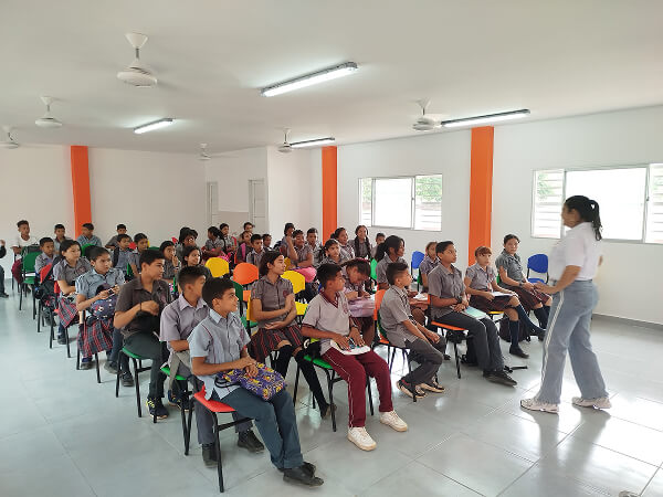 Equipo de la Fundación Un Amigo Más